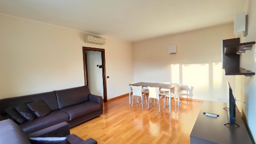 Foto Appartamento in Via San Bartolomeo 43, Piacenza Via Taverna - Ospedale