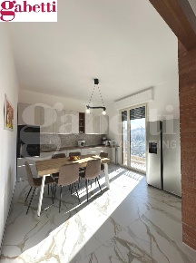 Foto Appartamento a Siena Scacciapensieri di 104 m² con 5 locali in vendita