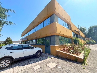 Foto Capannone industriale in Piazza Aldo Moro, Zola Predosa di 1145 m²