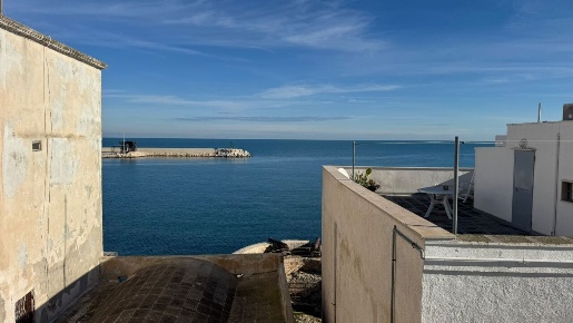 Foto Villa singola in Via Santa Maria, Monopoli Centro di 72 m² in vendita