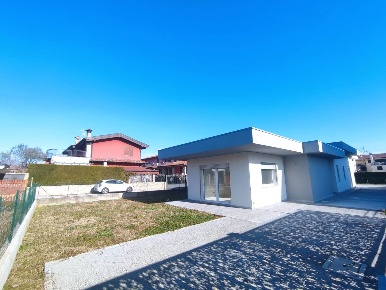 Foto Villa unifamiliare a Filago Centro di 150 m² con 4 locali in vendita