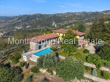 Foto Rustico a Ponti di 307 m² con 7 locali in vendita