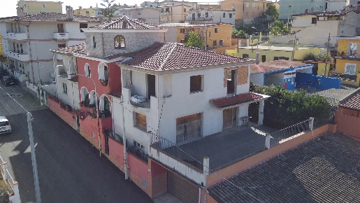 Foto Villa a schiera a Bari Sardo Centro di 140 m² con 6 locali in vendita