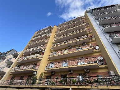 Foto Appartamento a Bari Libertà di 127 m² con 4 locali in vendita