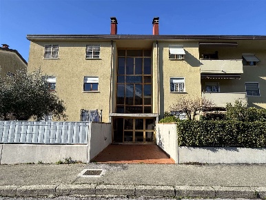 Foto Appartamento in Via Achille Grandi  24, Calenzano Carraia di 122 m²