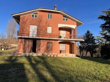 Foto Casa indipendente in Strada Serra 8, Calliano Monferrato di 326 m²