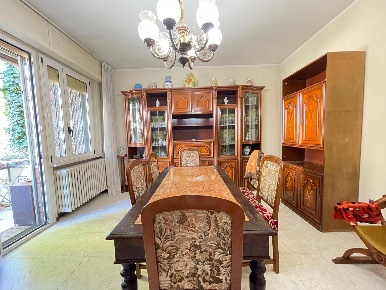 Foto Appartamento in Via Del Passero, Rimini di 158 m² con 7 locali