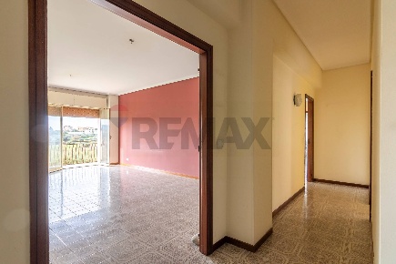 Foto Appartamento in via Righi 4, Comiso Centro di 150 m² con 7 locali