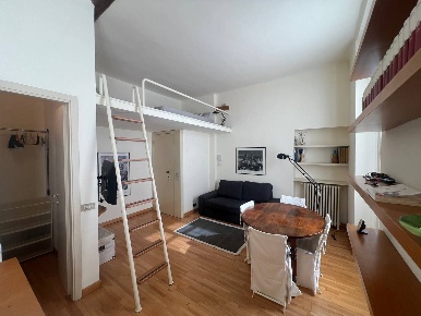 Foto Appartamento in Via Pontaccio, Milano Lanza di 57 m² con 2 locali