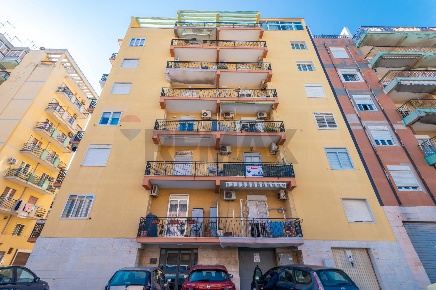 Foto Box in Via Grottasanta, Siracusa Grottasanta - Tunisi di 26 m²