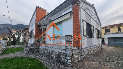 Foto Casa indipendente in rosa luxemburg, San Giuliano Terme di 95 m²