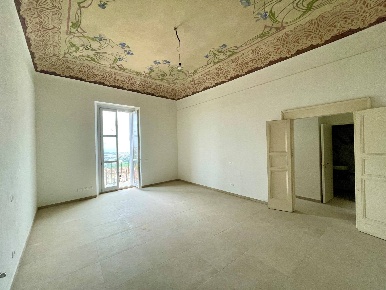 Foto Casa indipendente in via sapienza, Fermo Centro di 650 m² con 8 locali