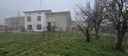 Foto Casa indipendente in Frazione Torricella, Sissa Trecasali Torricella