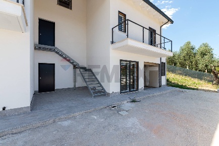 Foto Villa bifamiliare in VIA CARLO CATTANEO, Monterotondo di 120 m²