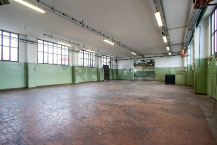 Foto Capannone industriale a Besana in Brianza Balgano di 720 m² in affitto