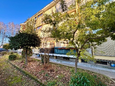 Foto Appartamento a Alessandria Borgo Rovereto - Piscina di 90 m²