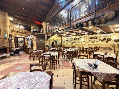 Foto Locale commerciale in Via Roma 3, Terrasini Centro di 222 m²