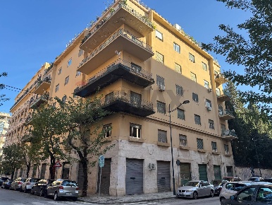 Foto Appartamento in via Giusti 14, Palermo Libertà - Villabianca di 188 m²
