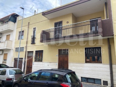 Foto Casa indipendente in Via Fulvia 153, Brindisi Cappuccini di 210 m²