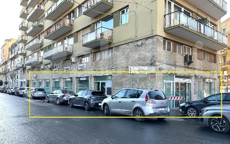 Foto Negozio in Via malta 85, Siracusa Umberto - Ermocrate di 440 m²