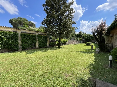 Foto Villa unifamiliare in Via e negri 3, Coccaglio di 450 m² con 5 locali