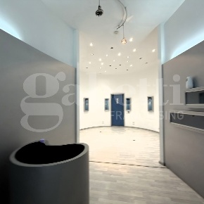 Foto Negozio in Via Oberdan 99, Lecce Mazzini di 105 m² con 3 locali