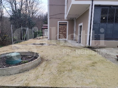 Foto Magazzino in Strada Statale Appia snc, Benevento San Vito di 150 m²