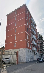 Foto Box in Via SPEZIA 39, Milano Famagosta di 12 m² in vendita