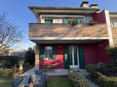Foto Villa bifamiliare in Via SANTA LUCIA SNC, Ponso Centro di 190 m²