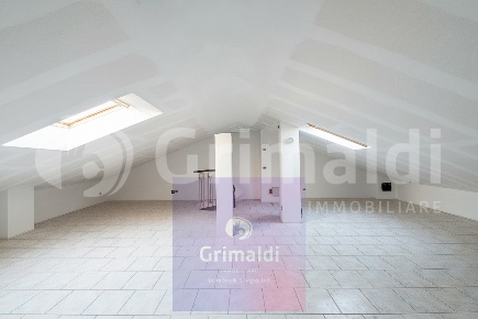 Foto Appartamento in Borsellino, Caselle Lurani Centro di 117 m² in vendita