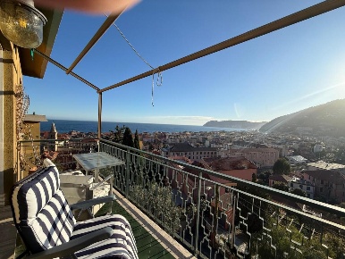 Foto Appartamento in Via Adelasia, Alassio Via Roma, Borgo Barusso di 89 m²