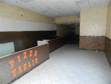 Foto Locale commerciale in Via dei Castani, Roma Centocelle di 210 m²