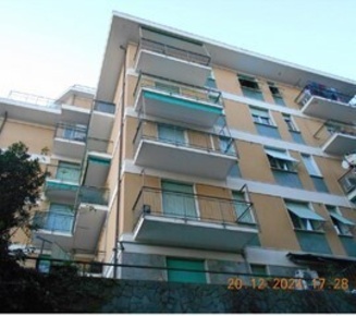 Foto Appartamento in Via Laggiaro 29, Rapallo Sant'Anna di 49 m² all'asta