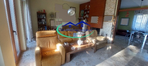 Foto Villa unifamiliare in via di montenero, Livorno di 235 m² con 9 locali