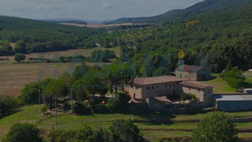 Foto Casale in SP541, Sovicille di 271 m² con 11 locali in vendita