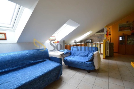 Foto Mansarde in Via Eugenio Curiel 2g, Rozzano di 70 m² con 2 locali