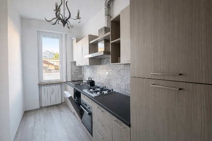 Foto Appartamento in via san luigi  99, Arona Centro di 100 m² con 3 locali