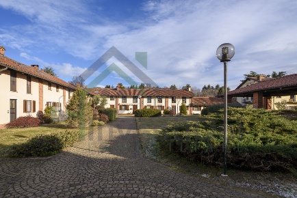 Foto Appartamento in Strada San Giovanni 21, San Carlo Canavese di 65 m²