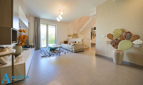 Foto Villa unifamiliare in Via Fior di Zenzero 2, Taranto di 130 m²