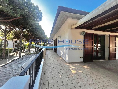 Foto Appartamento in Viale Alfredo Oriani 35, Cervia Mare di 50 m²