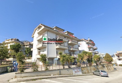 Foto Box a Monteprandone Centro di 70 m² in vendita