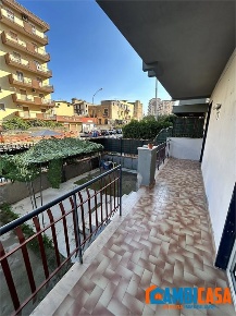 Foto Appartamento in Via Pianell, Palermo Settecannoli di 100 m² in vendita