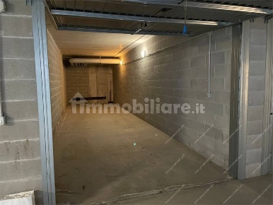 Foto Box in via bazzana inferiore, Assago di 32 m² in vendita