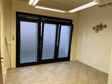 Foto Negozio in via Bellini 15, Venezia Mestre di 45 m² con 3 locali
