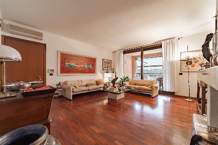 Foto Appartamento in Via Bareggio 12, Cusago Centro di 130 m² con 3 locali