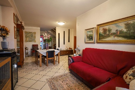 Foto Casa indipendente a San Pietro Clarenza Centro di 140 m² con 7 locali