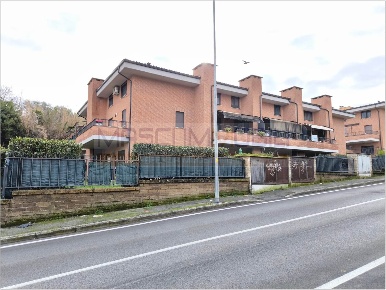 Foto Appartamento in Via Terracini 5, Fiano Romano di 70 m² con 3 locali