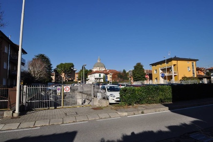Foto Garage in VIA PACE SNC, Calusco d'Adda di 15 m² con 1 locali
