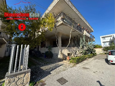 Foto Ufficio in Via nazionale delle puglie 8 8, Cimitile di 140 m²