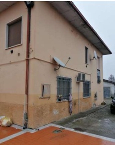 Foto Appartamento in Via per Volongo, Gambara di 130 m² con 5 locali